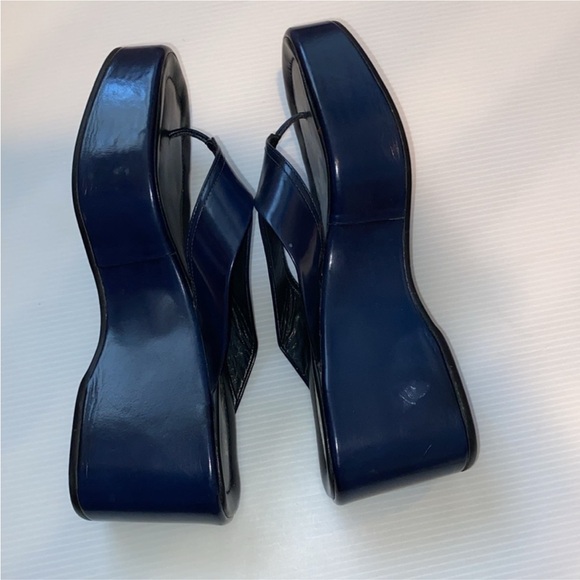 Prada navy thong platform sandal - Picture 4 of 4